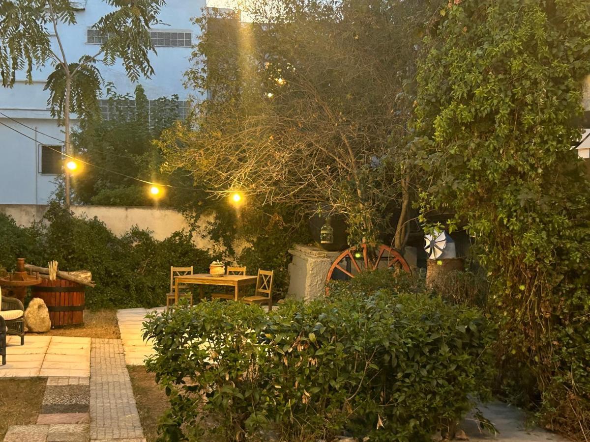 Paola'S Apartment Near Athens Airport สปาตา ภายนอก รูปภาพ