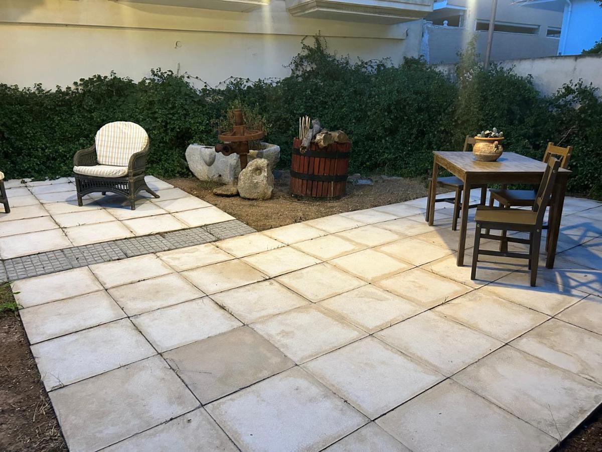 Paola'S Apartment Near Athens Airport สปาตา ภายนอก รูปภาพ