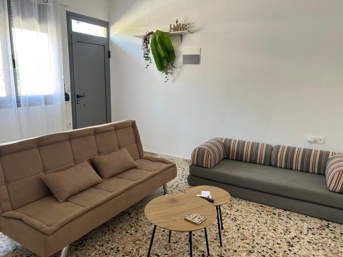 Paola'S Apartment Near Athens Airport สปาตา ภายนอก รูปภาพ